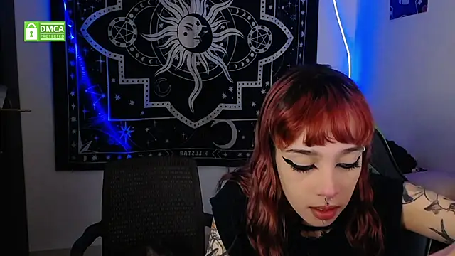 lovelockedlips online show from October 2025 03:06:02 AM