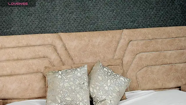 alice foxred online show from March 2025 12:51:01 PM