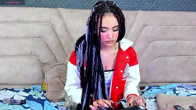 alice foxred online show from December 2025 08:25:01 PM