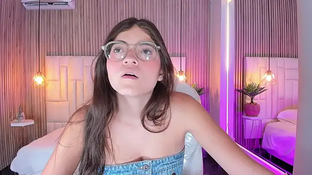 DulceVela  online show from September 2025 10:47:01 PM