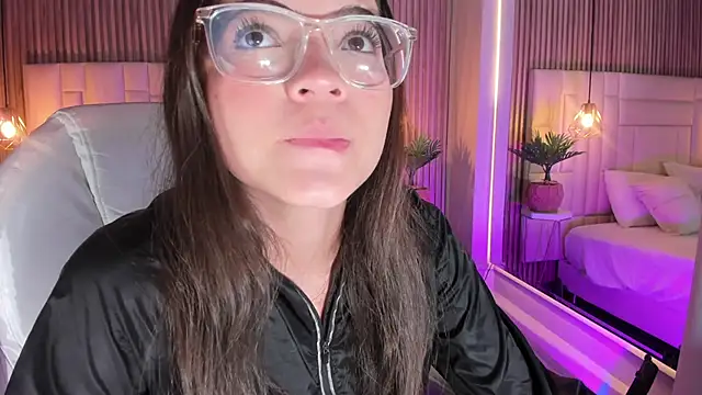 DulceVela  online show from November 2025 05:56:02 PM