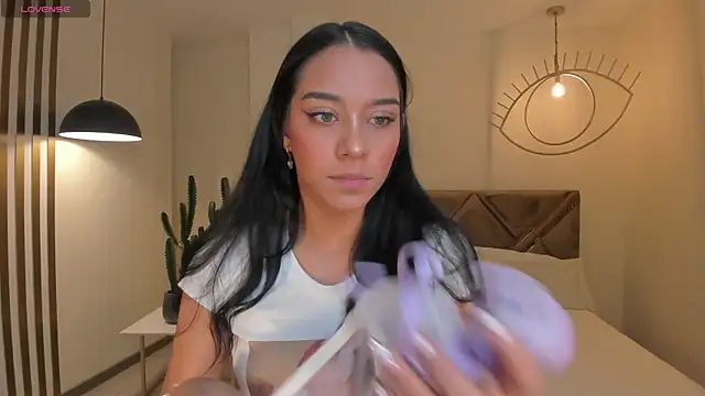 Snapshot of AmaliaCrus chatting on October 2025 08:08:02 PM AmaliaCrus online show from October 2025 08:08:02 PM