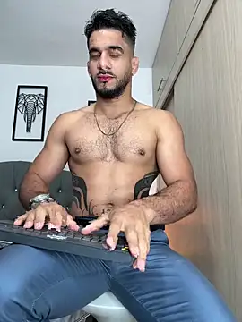 Maximiliano ford online show from September 2025 10:42:02 AM