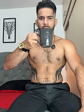 Maximiliano ford online show from November 2025 10:37:01 AM