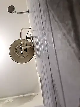 Treeskothik online show from September 2025 01:00:01 AM