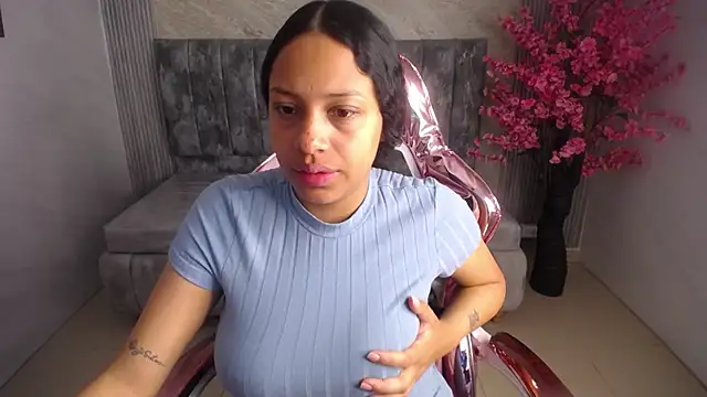 Snapshot of zhara_rose_s chatting on September 2025 03:40:02 AM zhara rose s online show from September 2025 03:40:02 AM