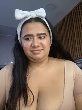 Vaiolet 2222 online show from November 2025 10:06:02 AM