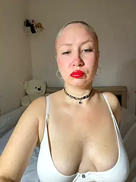 Nikusia online show from October 2025 04:48:01 AM