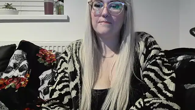 Sizzling Indie36 online show from October 2025 08:50:02 PM