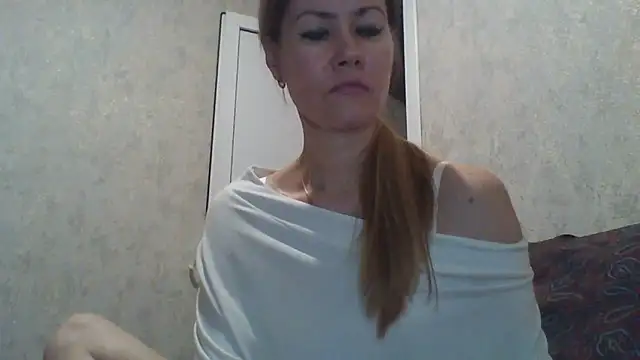 Eva Neon online show from September 2025 04:18:02 PM