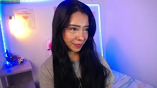 Emilybutterfly1 online show from October 2025 09:14:02 PM