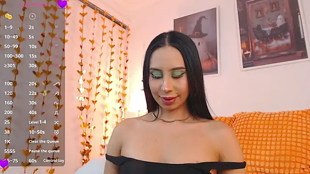 Snapshot of Valen_ross_ chatting on October 2025 01:50:02 AM Valen ross online show from October 2025 01:50:02 AM