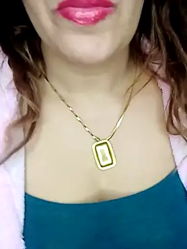 Snapshot of Maya-Moon chatting on November 2025 03:48:02 PM Maya-Moon online show from November 2025 03:48:02 PM