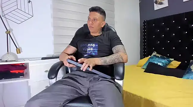 Snapshot of ethan_dalton_ chatting on March 2025 03:13:02 AM ethan dalton online show from March 2025 03:13:02 AM