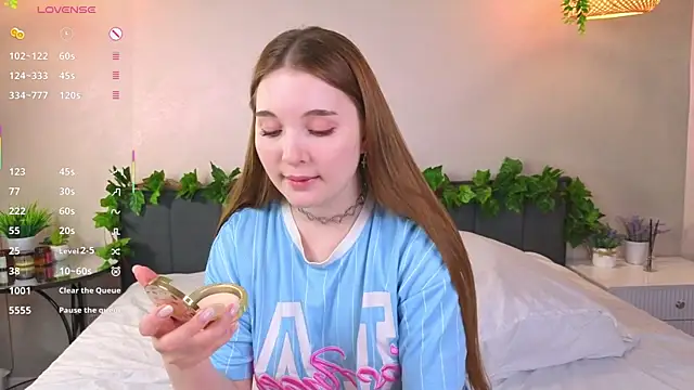 Snapshot of ConstanceHelms chatting on November 2025 05:07:02 AM ConstanceHelms online show from November 2025 05:07:02 AM