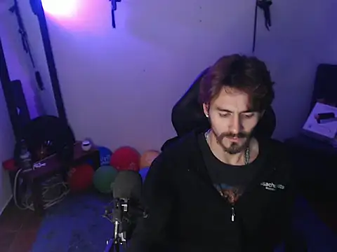 Snapshot of Aaron_malikk chatting on September 2025 03:12:01 AM Aaron malikk online show from September 2025 03:12:01 AM