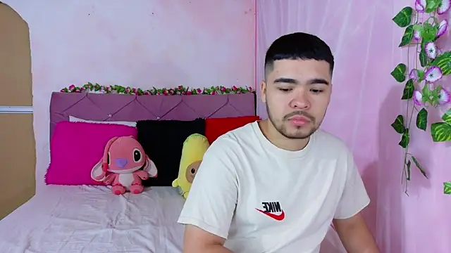  mia and mike  online show from September 2025 12:50:01 PM