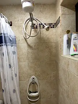 Snapshot of aliisonn__parker26 chatting on March 2025 04:20:02 PM aliisonn parker26 online show from March 2025 04:20:02 PM