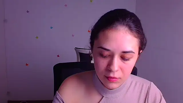 Yesenia nia online show from March 2025 12:04:02 PM
