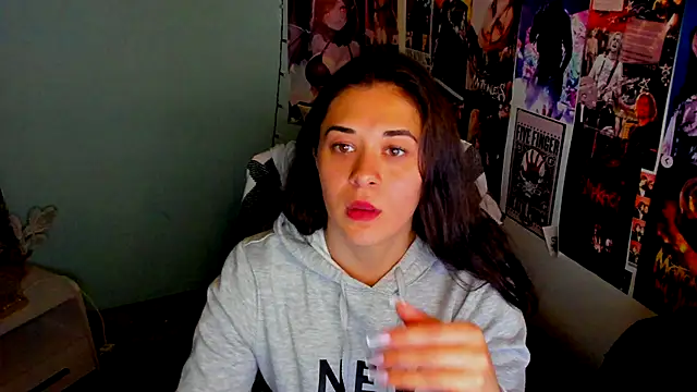 Yesenia nia online show from September 2025 12:07:02 PM