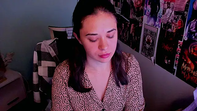 Yesenia nia online show from September 2025 06:15:02 AM