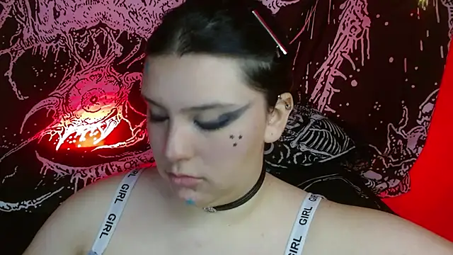 mikaskullcs online show from October 2025 12:11:01 AM