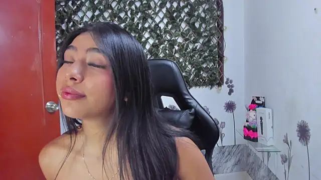 Sarahbrowm  online show from November 2025 10:08:02 PM