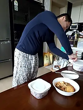 Snapshot of woonee827372 chatting on November 2025 12:15:02 PM woonee827372 online show from November 2025 12:15:02 PM