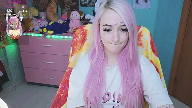 Manuela unicorn online show from October 2025 08:19:01 PM