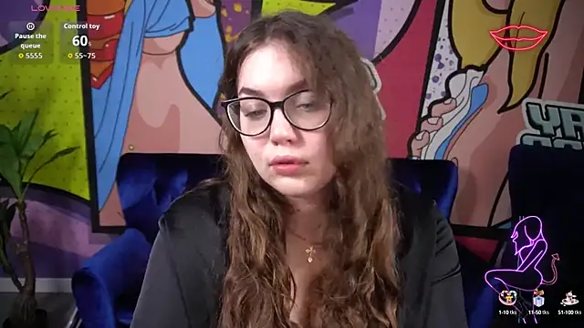 LuxSopphia online show from October 2025 05:43:02 AM