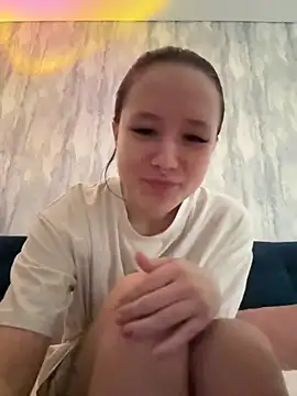 Snapshot of CarolineTenders chatting on October 2025 02:04:02 PM CarolineTenders online show from October 2025 02:04:02 PM