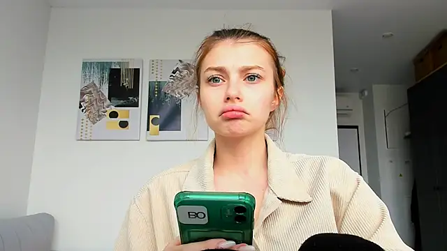 AngelaSwan online show from March 2025 08:17:01 AM