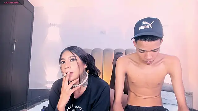 Snapshot of candyandmarilyn chatting on October 2025 09:05:02 PM candyandmarilyn online show from October 2025 09:05:02 PM