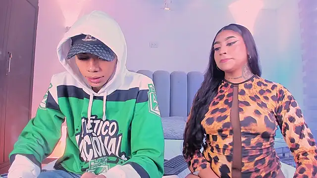 Snapshot of candyandmarilyn chatting on November 2025 09:02:02 PM candyandmarilyn online show from November 2025 09:02:02 PM