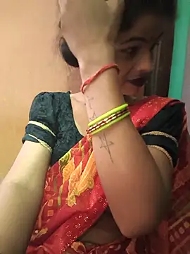 Snapshot of Eshna_Dabral chatting on September 2025 04:52:02 PM Eshna Dabral online show from September 2025 04:52:02 PM