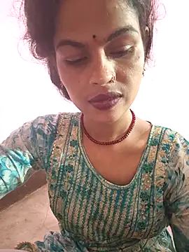 Snapshot of Eshna_Dabral chatting on October 2025 01:03:02 AM Eshna Dabral online show from October 2025 01:03:02 AM