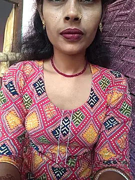 Snapshot of Eshna_Dabral chatting on October 2025 02:22:02 AM Eshna Dabral online show from October 2025 02:22:02 AM