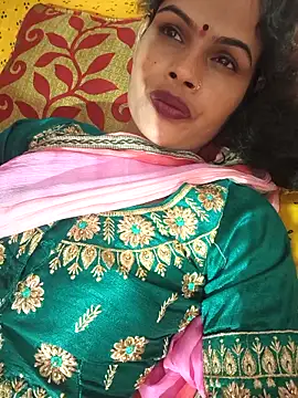 Snapshot of Eshna_Dabral chatting on October 2025 03:35:02 PM Eshna Dabral online show from October 2025 03:35:02 PM