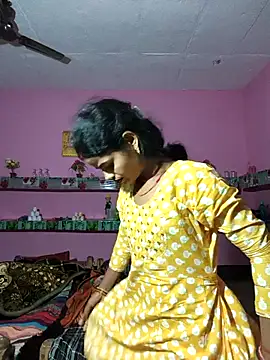 Snapshot of Eshna_Dabral chatting on November 2025 10:52:02 PM Eshna Dabral online show from November 2025 10:52:02 PM