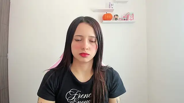 Snapshot of ImBunnyNova chatting on November 2025 01:44:01 PM ImBunnyNova online show from November 2025 01:44:01 PM