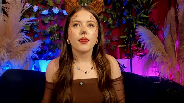 Snapshot of viol_collins__ chatting on October 2025 05:47:03 PM viol collins online show from October 2025 05:47:03 PM