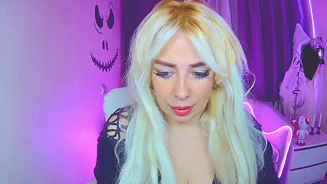 KatrinaCharm online show from November 2025 07:10:02 AM