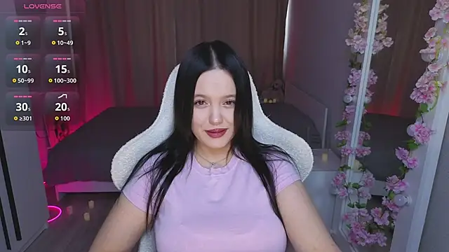 Betty  Davvis online show from October 2025 01:22:01 PM