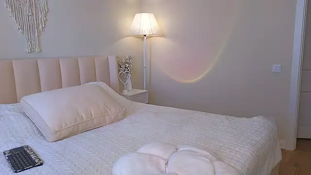 Snapshot of Candymrr chatting on November 2025 05:40:02 AM Candymrr online show from November 2025 05:40:02 AM