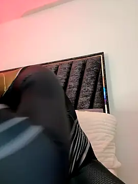 Snapshot of PapiStan chatting on October 2025 11:58:02 PM PapiStan online show from October 2025 11:58:02 PM