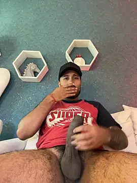 Snapshot of PapiStan chatting on October 2025 12:44:01 AM PapiStan online show from October 2025 12:44:01 AM