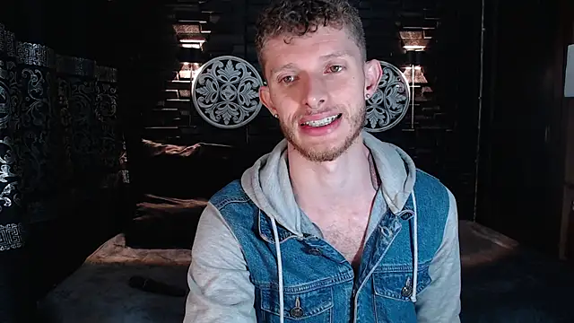 Snapshot of andrewxbi chatting on October 2025 11:21:02 AM andrewxbi online show from October 2025 11:21:02 AM