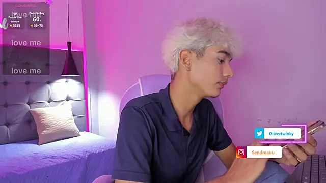 OliverTwinky online show from September 2025 05:06:02 AM