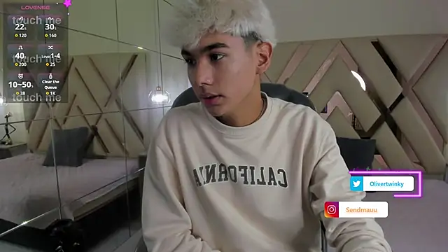 OliverTwinky online show from September 2025 01:59:02 PM