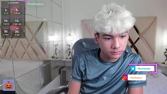 OliverTwinky online show from October 2025 02:03:02 PM